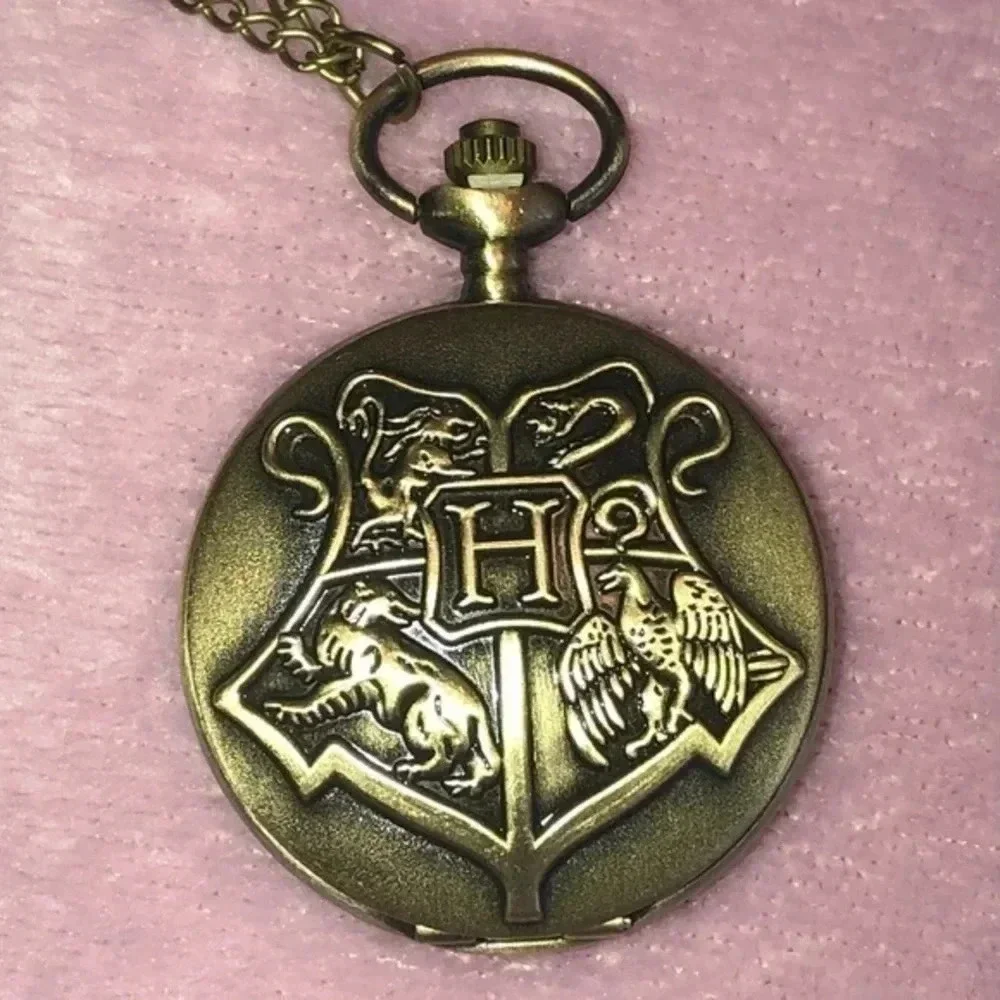 Hogwarts Coat of Arms Harry Potter Bronze Pocket Watch and Chain NWT